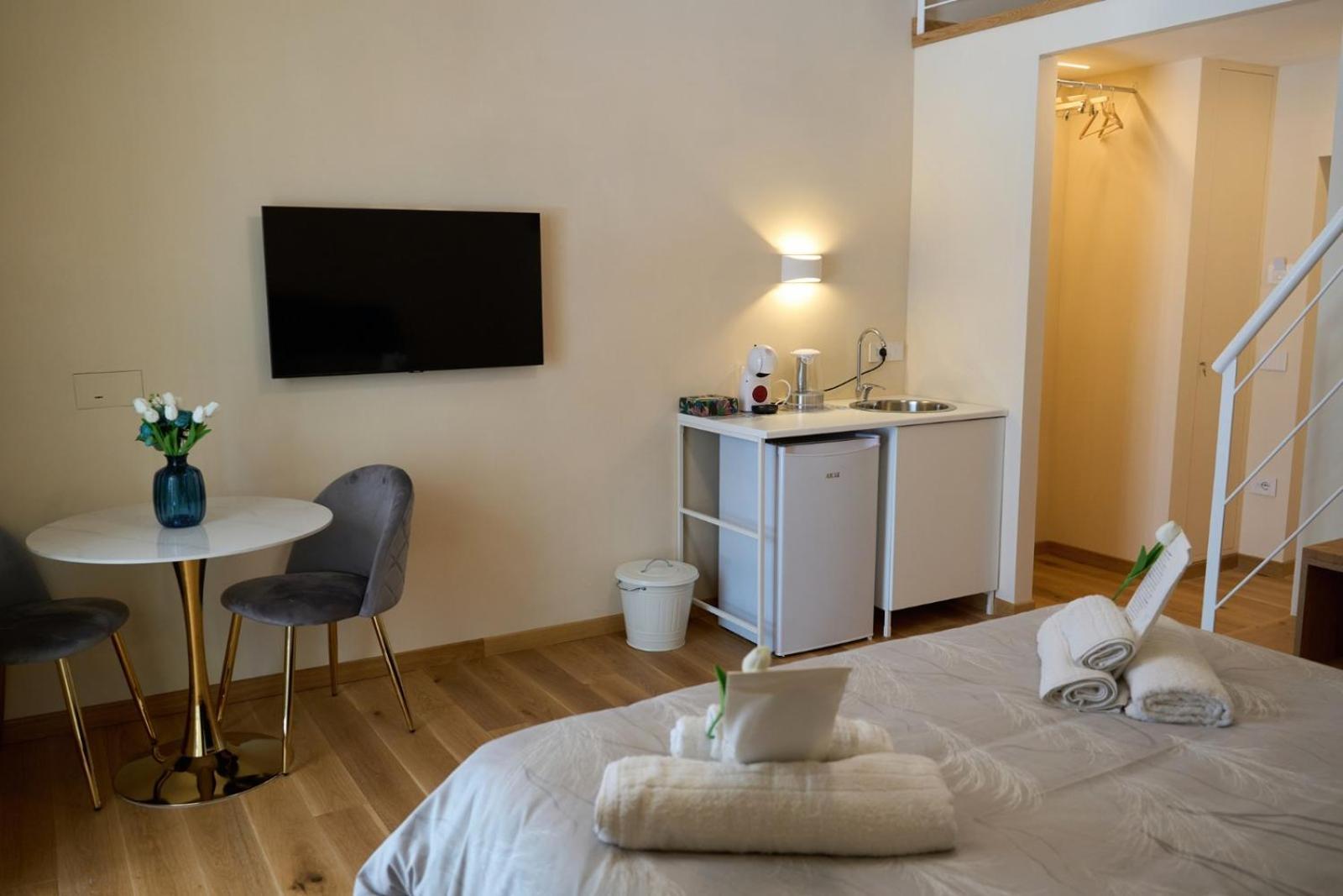 Alesuite Naples Extérieur photo